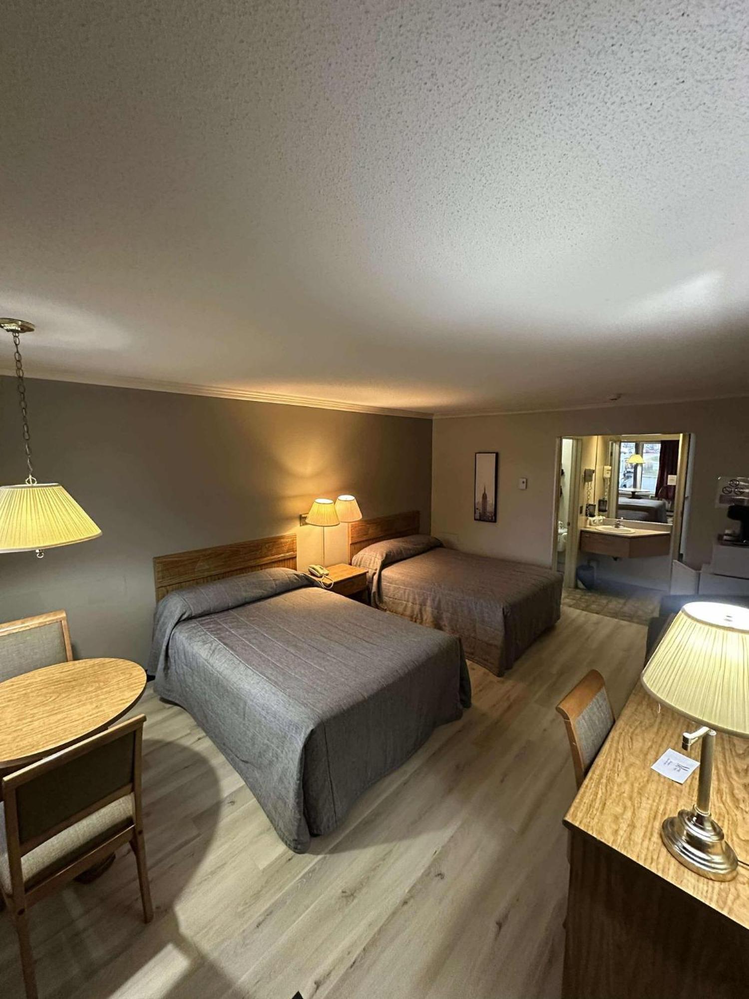 Hotel Motel Le Voyageur Saint-Georges Eksteriør billede
